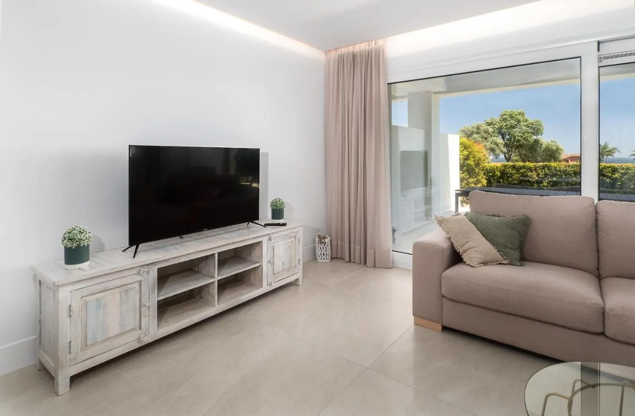 Apartment Emerald Green 2380 Golf & Beach San Roque  Spain